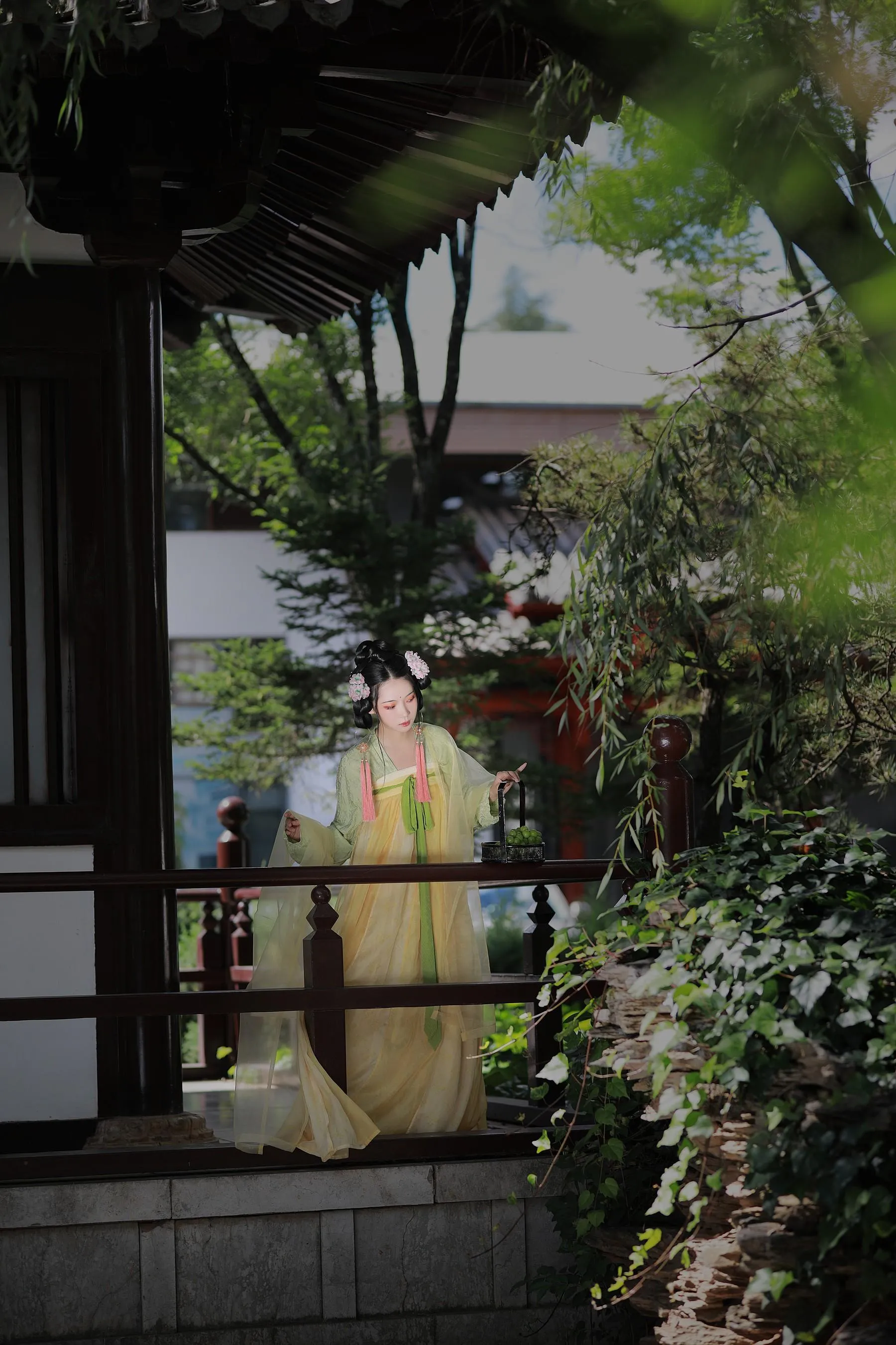 [YITUYU艺图语]2022.09.08 若无闲事挂心头 落花人独立 [33P]插图5